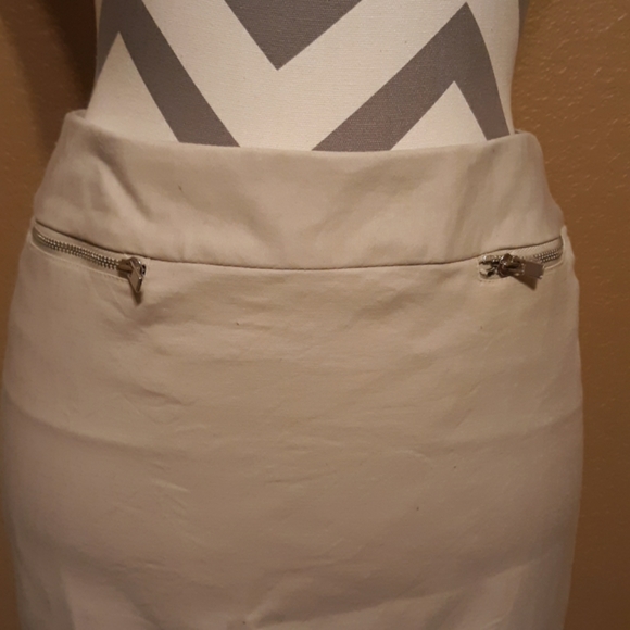 Calvin Klein.. skirt - Picture 3 of 5